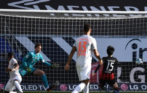 开云体育-爱挖坑的拜仁终于没能爬出来，德甲的悬念活过来了