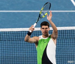 体育直播-阿卡新发球动作神似德约，德约回应：发Ace要给我版权费